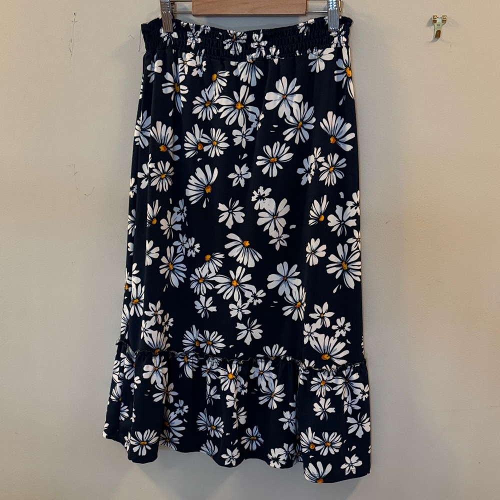 Elegant Daisy Print A-Line Skirt